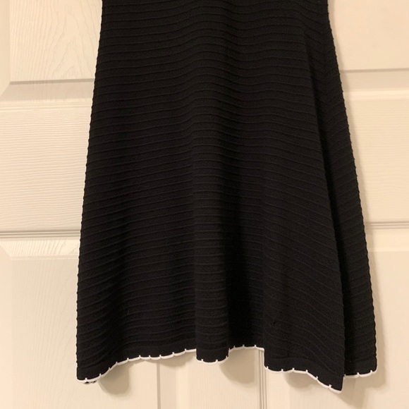 Corrugated black dress w/ white hems NWT - Picture 4 of 6